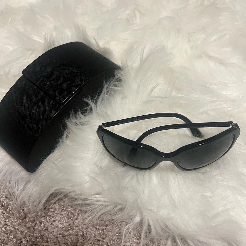 Prada sunglasses - Picture 2 of 3